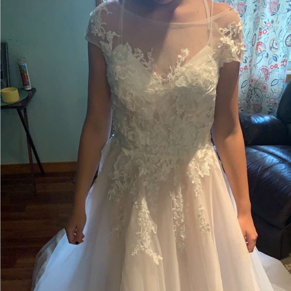 Daria Karlozi Wedding Dress